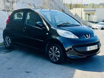 Peugeot 107 2007 - 5500 EUR, 104000 km - AUTO.MOTO.pt - 104000km - foto 8 de 45