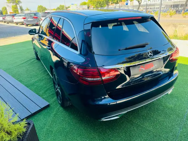 Mercedes-Benz C 220 2019 - 32000 EUR, 160000 km - AUTO.MOTO.pt - 160000km - foto 12 de 30