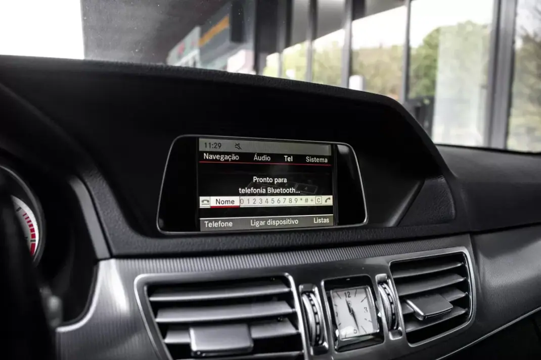 Mercedes-Benz E 300 2015 - 15990 EUR, 256669 km - AUTO.MOTO.pt - 256669km - foto 34 de 36