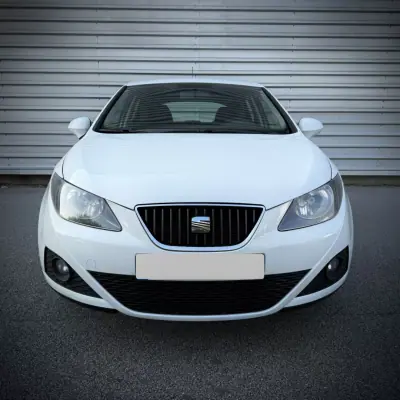 SEAT Ibiza 2011 - 5900 EUR, 204000 km - AUTO.MOTO.pt - 204000km - foto 3 de 20