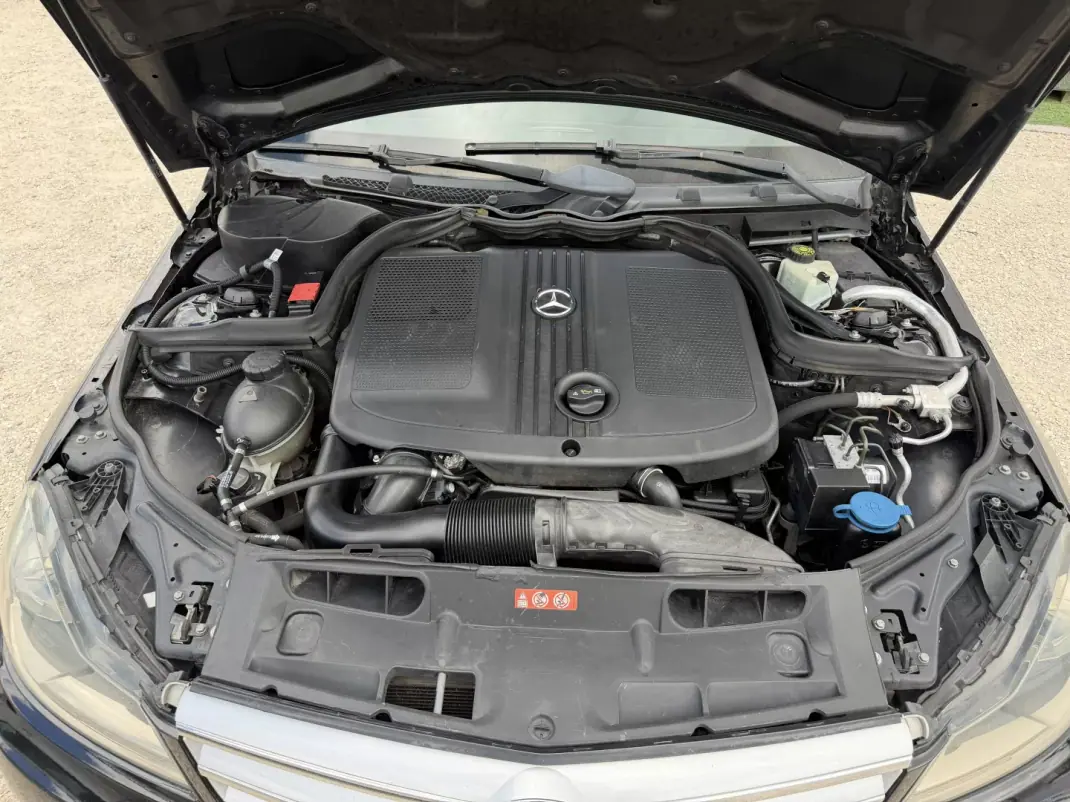 Mercedes-Benz C 250 2011 - 9870 EUR, 355230 km - 355230km - foto 19 de 19