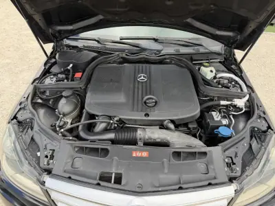 Mercedes-Benz C 250 2011 - 9870 EUR, 355230 km - AUTO.MOTO.pt - 355230km - foto 19 de 19