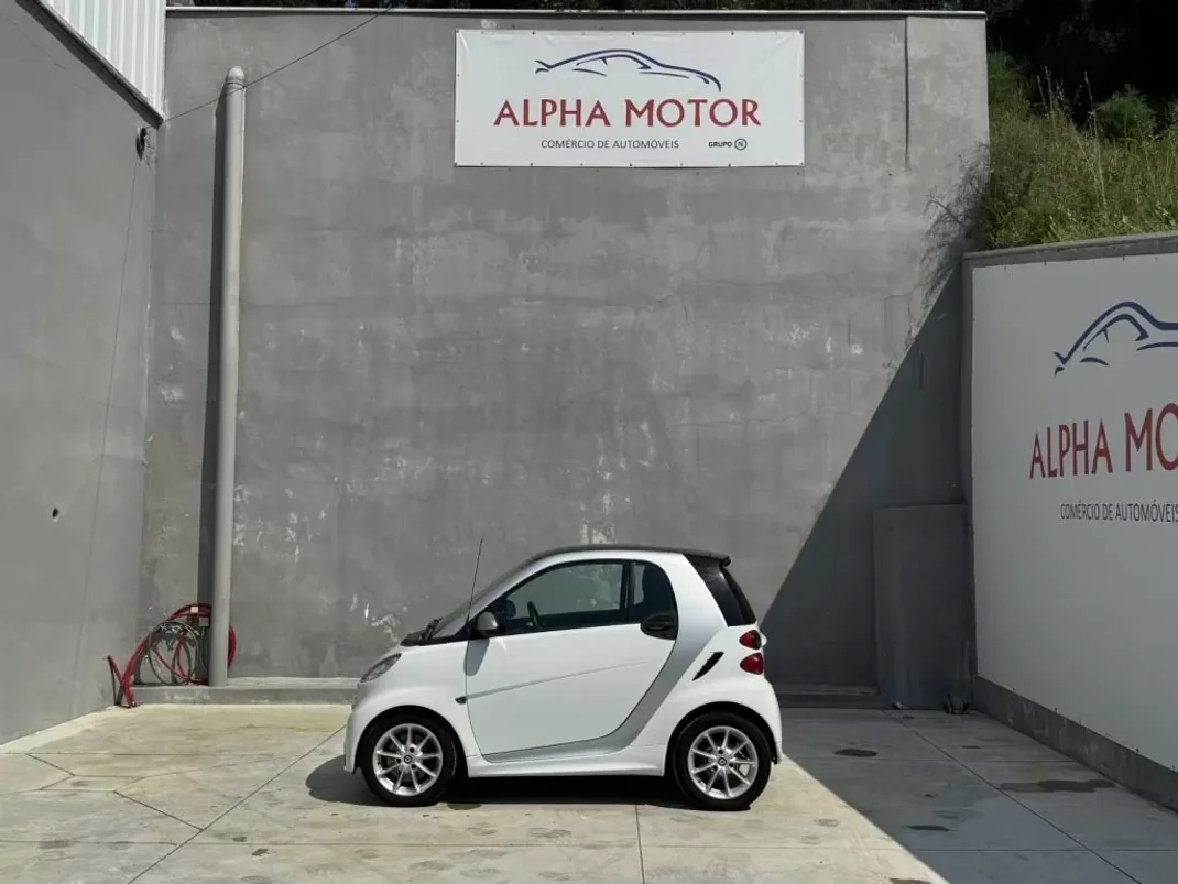 Smart Fortwo Cabrio 2013 - 8550 EUR, 173500 km - AUTO.MOTO.pt - 173500km - foto 5 de 27