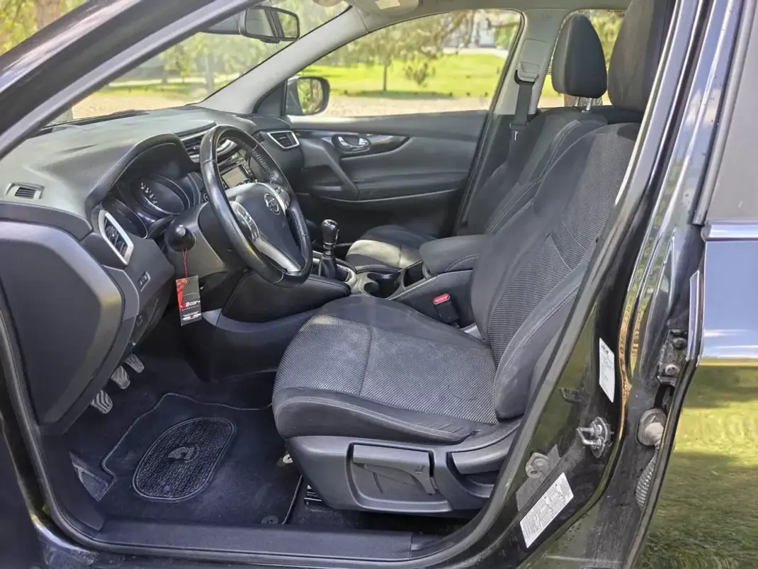 Nissan Qashqai 2016 - 13490 EUR, 159600 km - AUTO.MOTO.pt - 159600km - foto 13 de 39