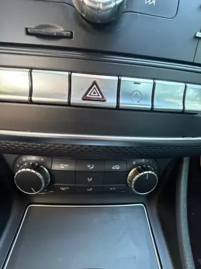 Mercedes-Benz A 180 2015 - 13900 EUR, 210000 km - 210000km - foto 18 de 26