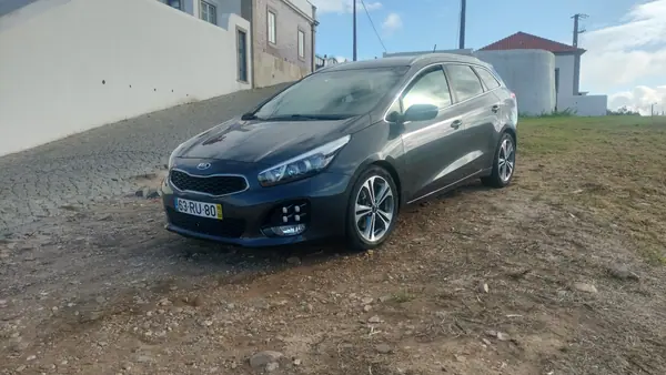 Kia Ceed SW 2016 - 9990 EUR, 135800 km - AUTO.MOTO.pt - 135800km - foto 2 de 15