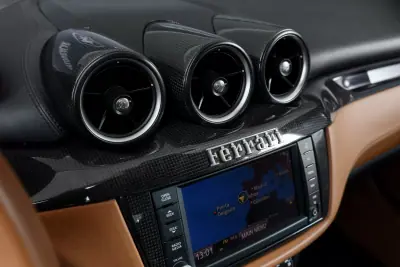 Ferrari FF 2013 - 245000 EUR, 33494 km - AUTO.MOTO.pt - 33494km - foto 19 de 26