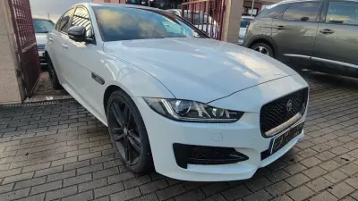 Jaguar XE 2016 - 17990 EUR, 220000 km - AUTO.MOTO.pt - 220000km - foto 2 de 12