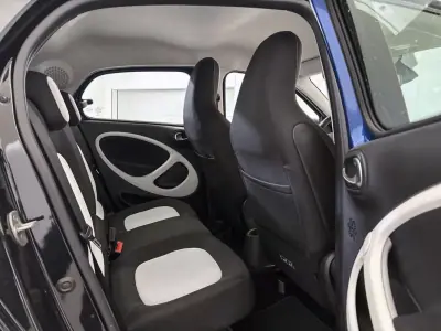 Smart ForFour 2018 - 12450 EUR, 61298 km - 61298km - foto 15 de 16