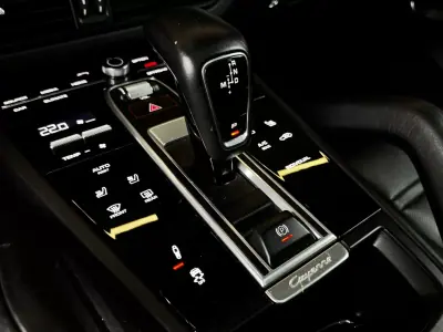 Porsche Cayenne 2021 - 74990 EUR, 85200 km - AUTO.MOTO.pt - 85200km - foto 31 de 37
