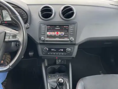 SEAT Ibiza 2016 - 11490 EUR, 123350 km - AUTO.MOTO.pt - 123350km - foto 15 de 23
