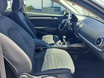 Audi A3 2014 - 13900 EUR, 126019 km - AUTO.MOTO.pt - 126019km - foto 20 de 46