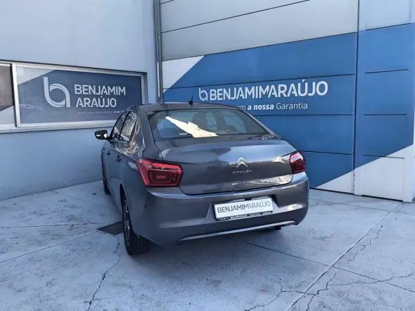 Citroën C-Elysée 2018 - 12500 EUR, 63213 km - AUTO.MOTO.pt - 63213km - foto 8 de 25