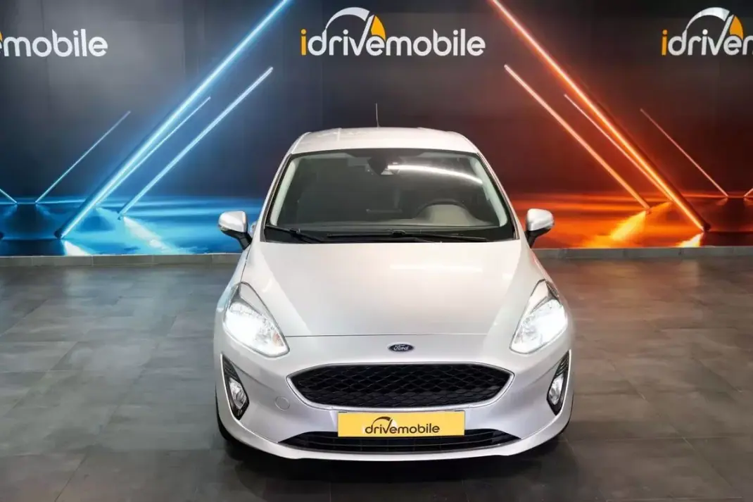 Ford Fiesta 2021 - 10590 EUR, 129900 km - AUTO.MOTO.pt - 129900km - foto 4 de 23