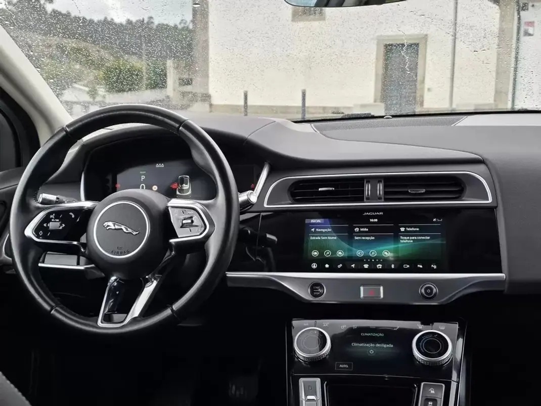Jaguar I-Pace 2020 - 25999 EUR, 93000 km - AUTO.MOTO.pt - 93000km - foto 18 de 28