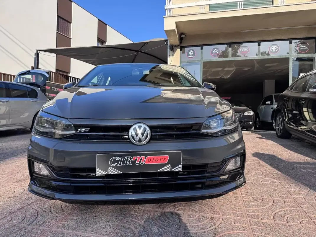 Volkswagen Polo 2018 - 14900 EUR, 186328 km - 186328km - foto 12 de 32