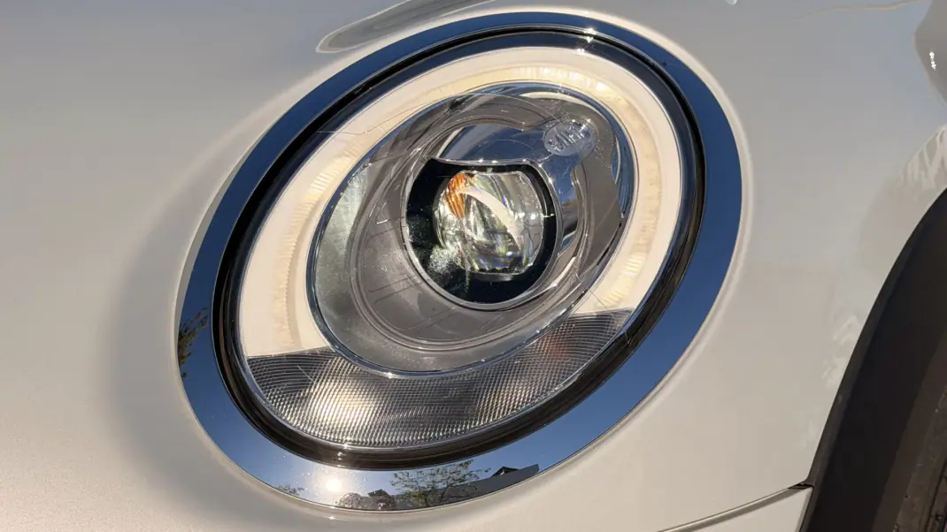 MINI 3 Portas 2016 - 17990 EUR, 105971 km - AUTO.MOTO.pt - 105971km - foto 7 de 23