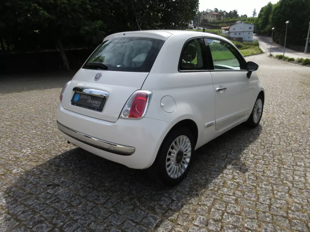 Fiat 500 2010 - 6990 EUR, 185000 km - AUTO.MOTO.pt - 185000km - foto 9 de 37