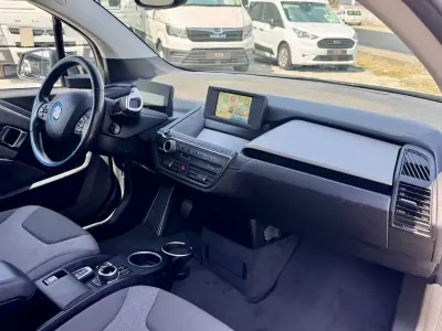 BMW i3 2018 - 17500 EUR, 68000 km - AUTO.MOTO.pt - 68000km - foto 10 de 20