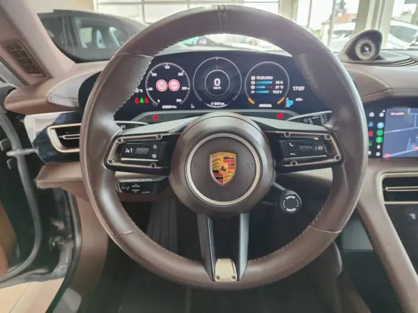 Porsche Taycan 2020 - 61500 EUR, 54000 km - AUTO.MOTO.pt - 54000km - foto 27 de 37