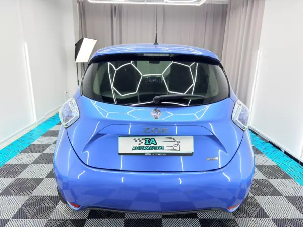 Renault Zoe 2019 - 10500 EUR, 130000 km - AUTO.MOTO.pt - 130000km - foto 6 de 18
