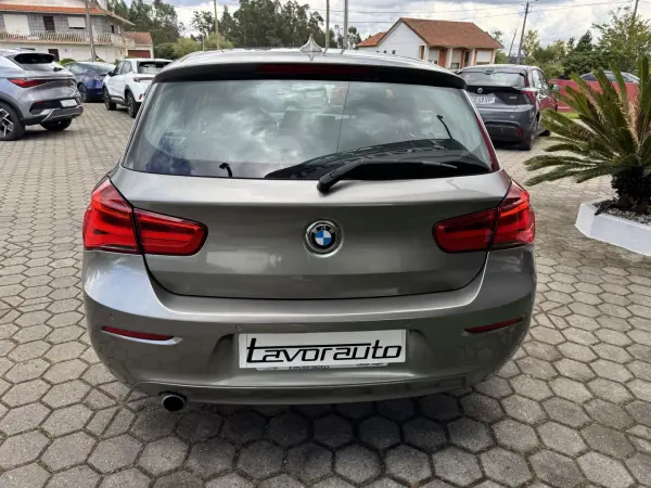 BMW 116 2016 - 12990 EUR, 155000 km - AUTO.MOTO.pt - 155000km - foto 8 de 36