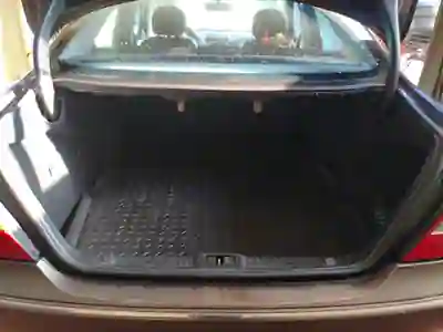 Mercedes-Benz E 220 2006 - 12000 EUR, 194000 km - AUTO.MOTO.pt - 194000km - foto 4 de 13
