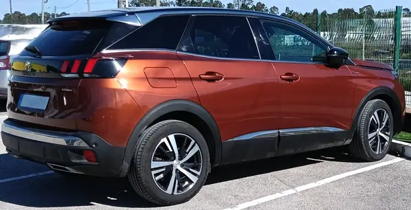 Peugeot 3008 2019 - 15000 EUR, 180000 km - AUTO.MOTO.pt - 180000km - foto 4 de 10