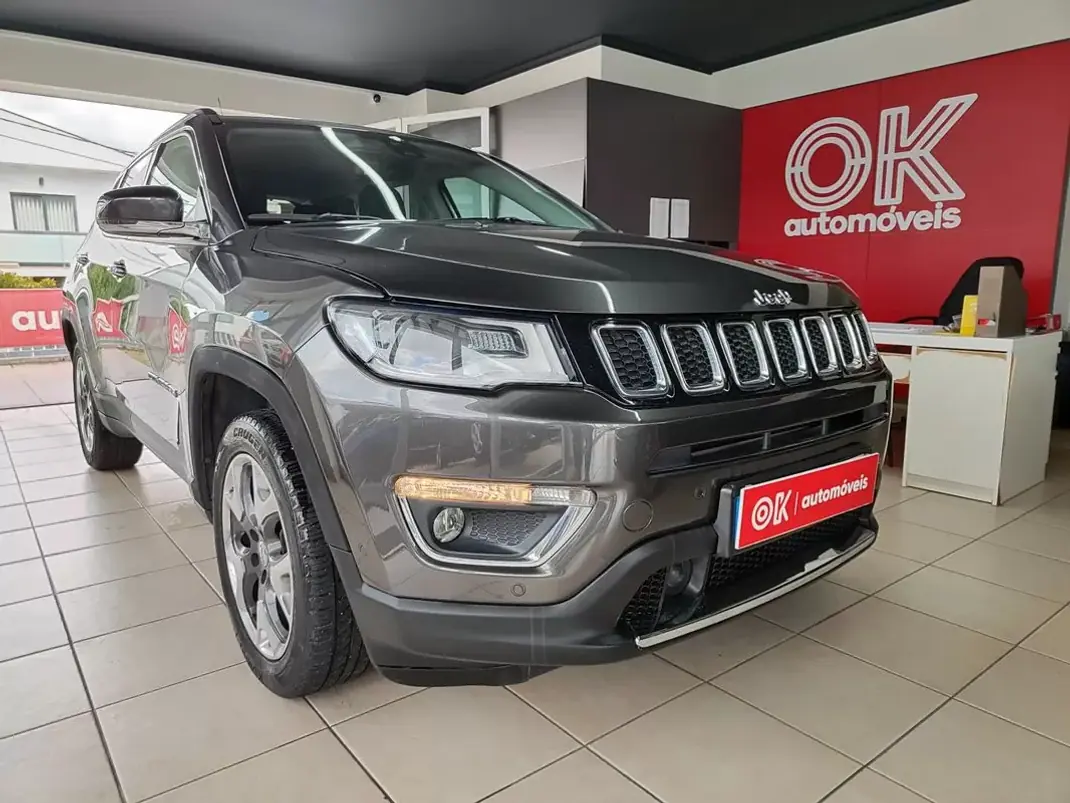 Jeep Compass 2018 - 17250 EUR, 110000 km - AUTO.MOTO.pt - 110000km - foto 1 de 34
