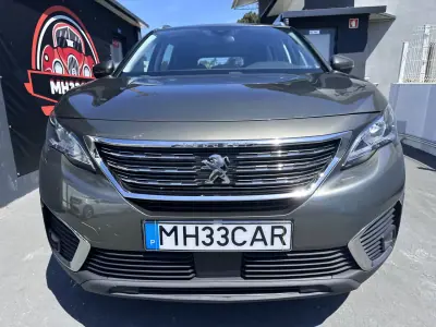 Peugeot 5008 2017 - 13900 EUR, 200000 km - AUTO.MOTO.pt - 200000km - foto 2 de 49