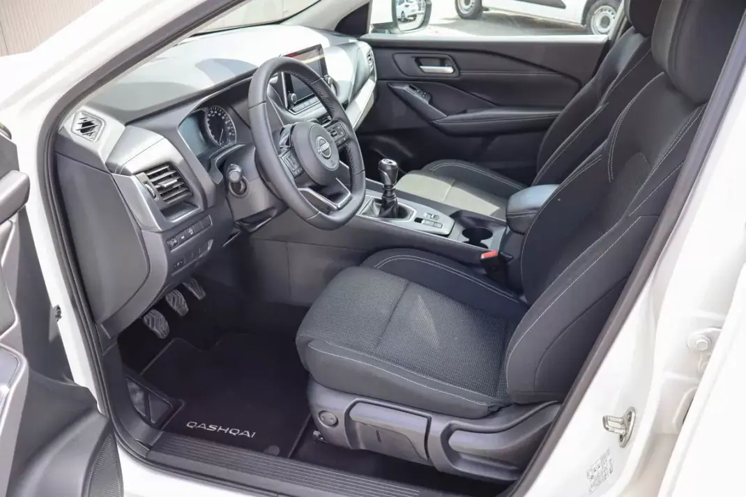 Nissan Qashqai 2023 - 20990 EUR, 56190 km - 56190km - foto 10 de 31