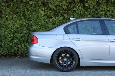 BMW 320 2010 — photo 4 of 18