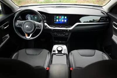 Kia e-Niro 2020 - 20990 EUR, 28500 km - foto 3 de 25