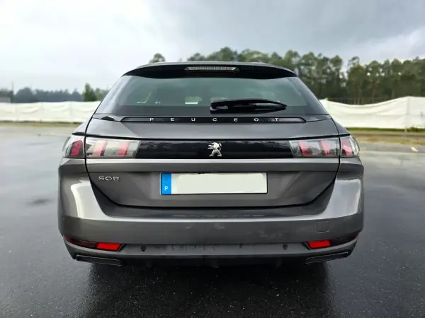 Peugeot 508 SW 2021 - 15750 EUR, 170000 km - AUTO.MOTO.pt - 170000km - foto 5 de 32