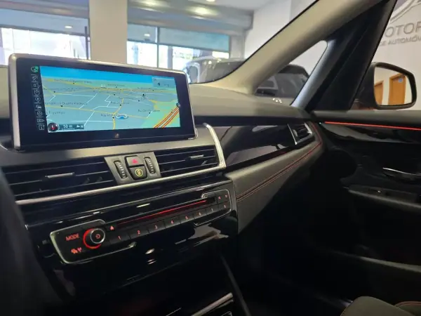 BMW 218 Active Tourer 2015 - 15890 EUR, 162866 km - AUTO.MOTO.pt - 162866km - foto 20 de 47