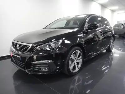 Peugeot 308 2019 - 14500 EUR, 82000 km - AUTO.MOTO.pt - 82000km - foto 1 de 26