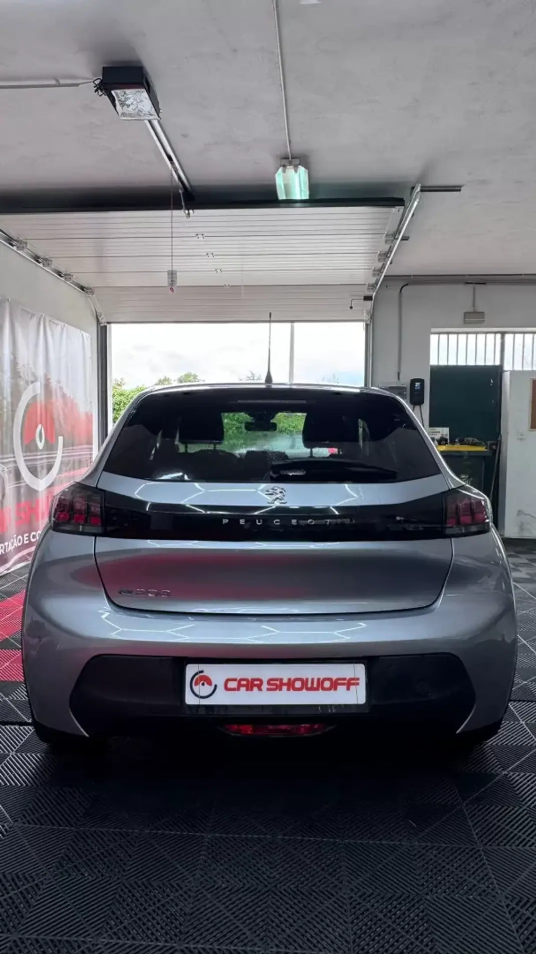 Peugeot e-208 2023 - 19900 EUR, 47000 km - AUTO.MOTO.pt - 47000km - foto 4 de 10