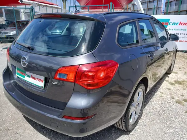 Opel Astra Sports Tourer 2011 - 6750 EUR, 153222 km - AUTO.MOTO.pt - 153222km - foto 10 de 25