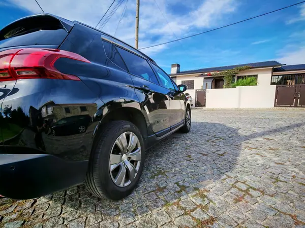 Peugeot 2008 2017 — foto 2 de 10