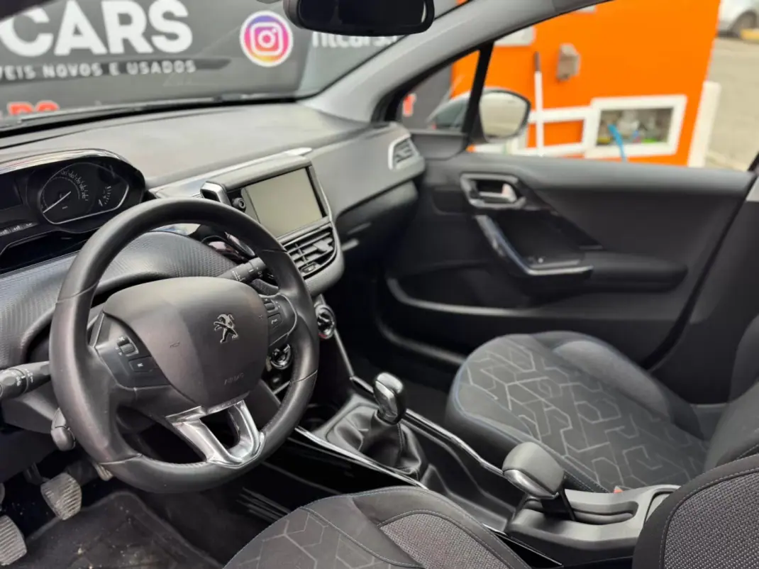Peugeot 2008 2019 - 13900 EUR, 39416 km - AUTO.MOTO.pt - 39416km - foto 14 de 20