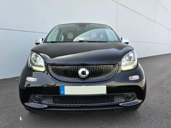 Smart ForFour 2015 - 7750 EUR, 124000 km - AUTO.MOTO.pt - 124000km - foto 14 de 29