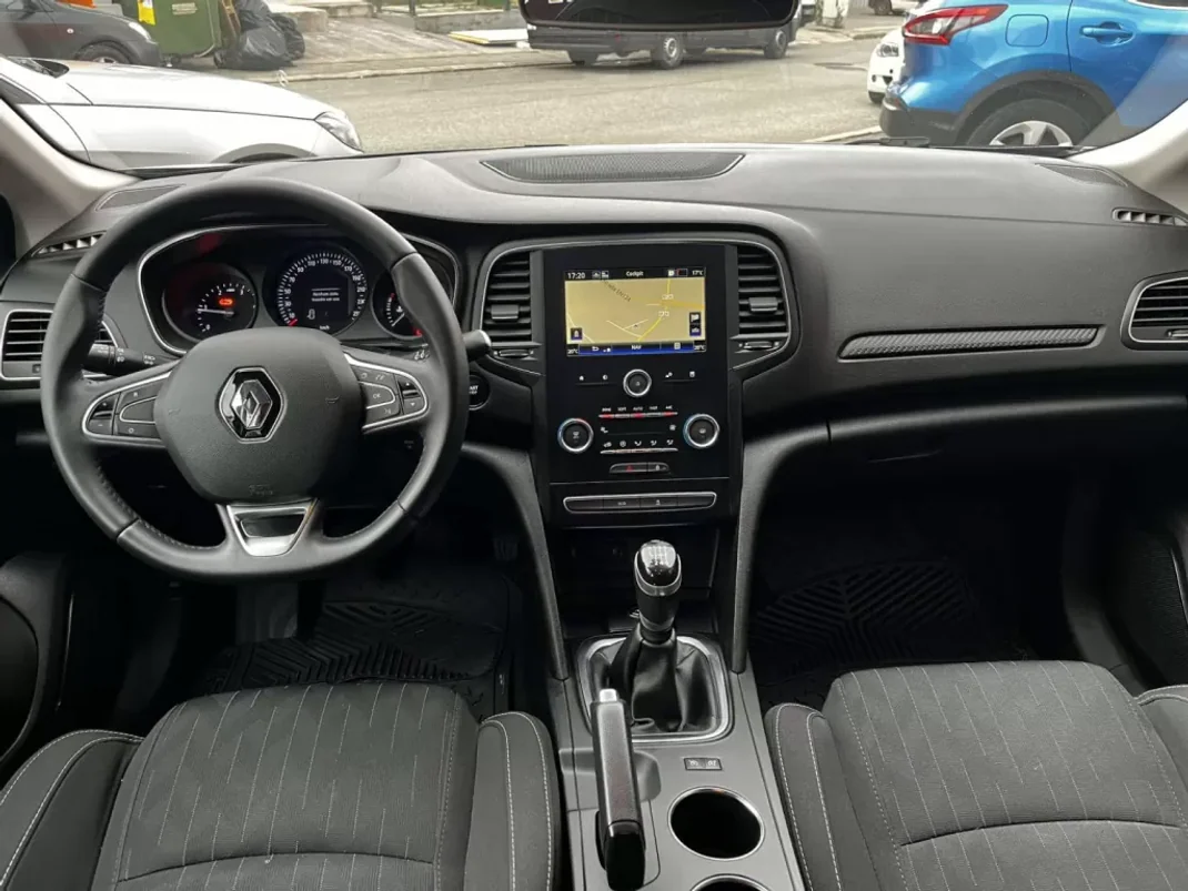 Renault Mégane Sport Tourer 2020 - 15900 EUR, 152047 km - 152047km - foto 5 de 19