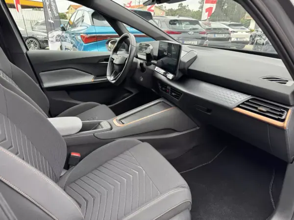 Cupra Born 2024 - 28750 EUR, 35000 km - 35000km - foto 17 de 47