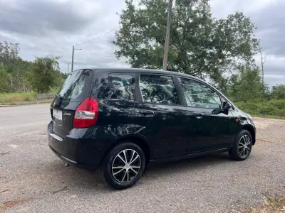 Honda Jazz 2003 - 4750 EUR, 263508 km - AUTO.MOTO.pt - 263508km - foto 11 de 29