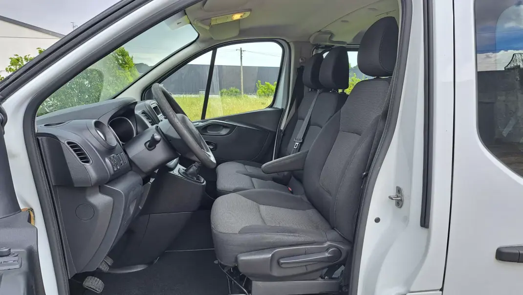Renault Trafic 1.6DCi L1H1 2020 - 18900 EUR, 274037 km - AUTO.MOTO.pt - 274037km - foto 2 de 25