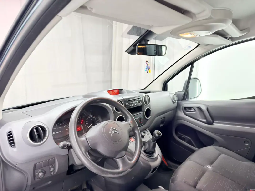Citroën Berlingo 2011 - 9250 EUR, 111000 km - 111000km - foto 11 de 16