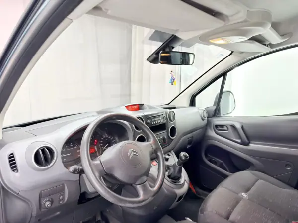 Citroën Berlingo 1.6 HDI ,3 Lug. Longa , Iva dedutivel 2011 - 9250 EUR, 111000 km - AUTO.MOTO.pt - 111000km - foto 11 de 16