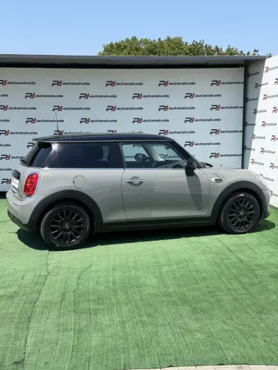 MINI Cooper 2017 - 12500 EUR, 173200 km - AUTO.MOTO.pt - 173200km - foto 9 de 25