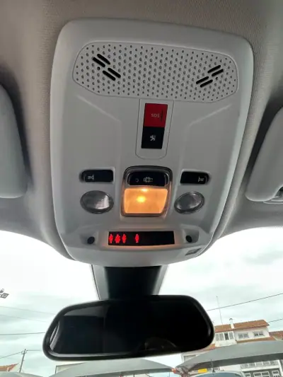 Peugeot 2008 2021 - 15750 EUR, 206114 km - AUTO.MOTO.pt - 206114km - foto 18 de 24