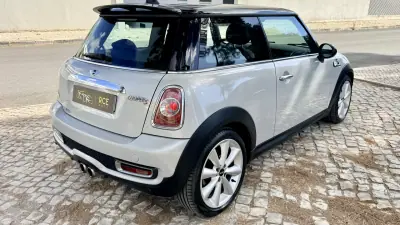 MINI 3 Portas 2011 — photo 4 of 48